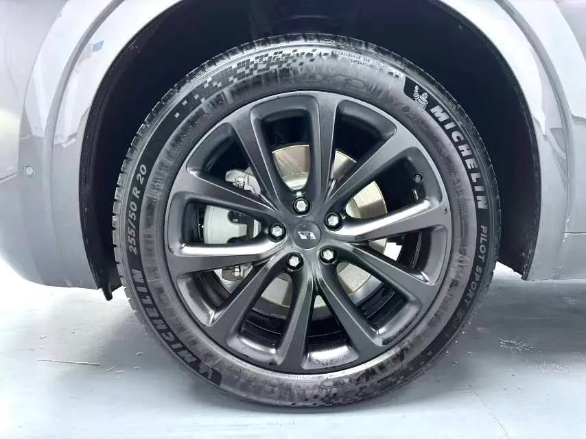 2021 Li ONE Range Extended 131HP REEV 40.5KWH,autocango,china used car exporter,china ev exporter,chinese used car exporter,chinese used ev exporter