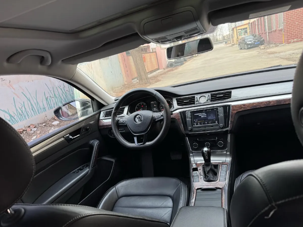 2017 Volkswagen Passat 1.8T 180HP L4 7DCT,autocango,china used car exporter,china ev exporter,chinese used car exporter,chinese used ev exporter