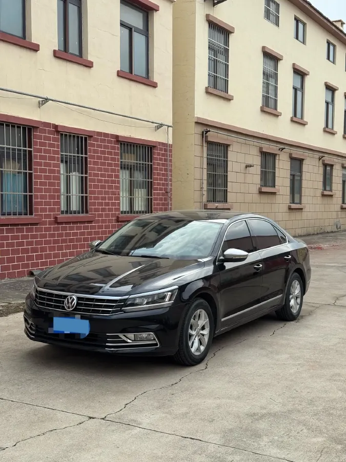 2017 Volkswagen Passat 1.8T 180HP L4 7DCT,autocango,china used car exporter,china ev exporter,chinese used car exporter,chinese used ev exporter
