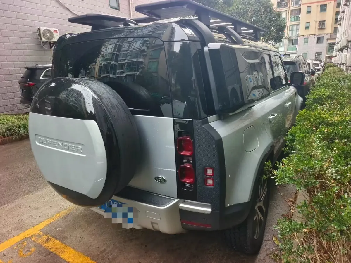 2023 Land Rover Defender 3.0T 400HP L6 8AT,autocango,china used car exporter,china ev exporter,chinese used car exporter,chinese used ev exporter