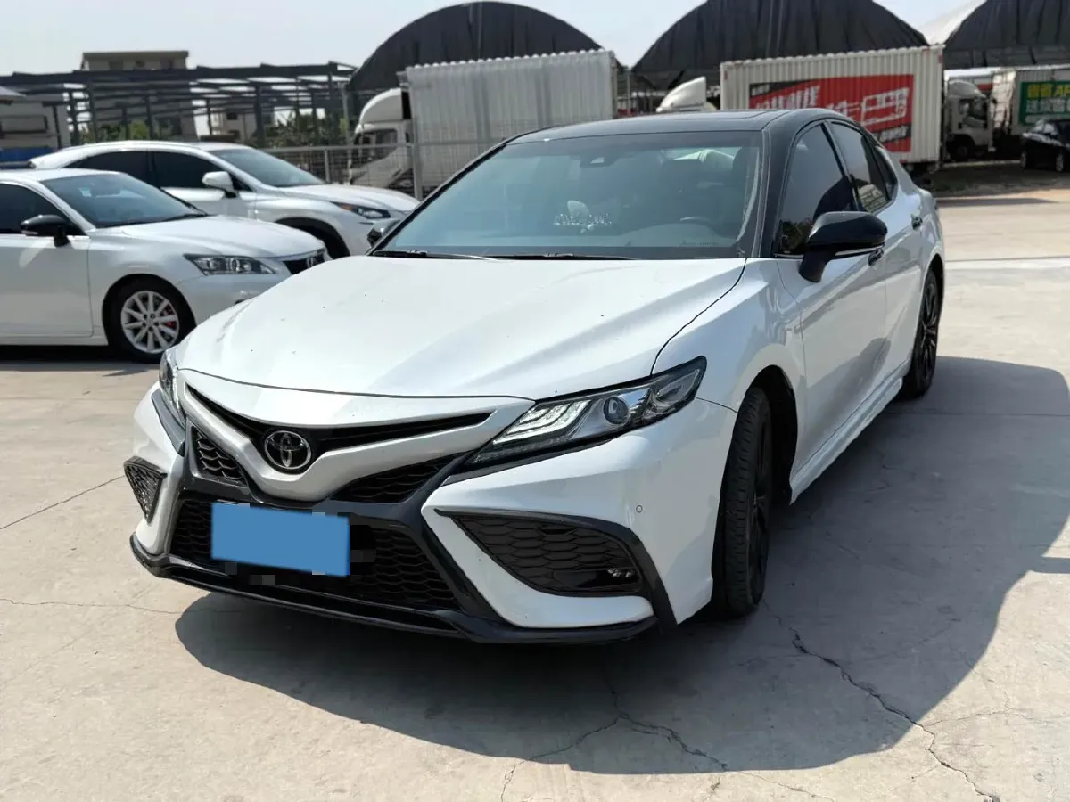 2023 Toyota Camry 2.5L 207HP L4 8AT,autocango,china used car exporter,china ev exporter,chinese used car exporter,chinese used ev exporter