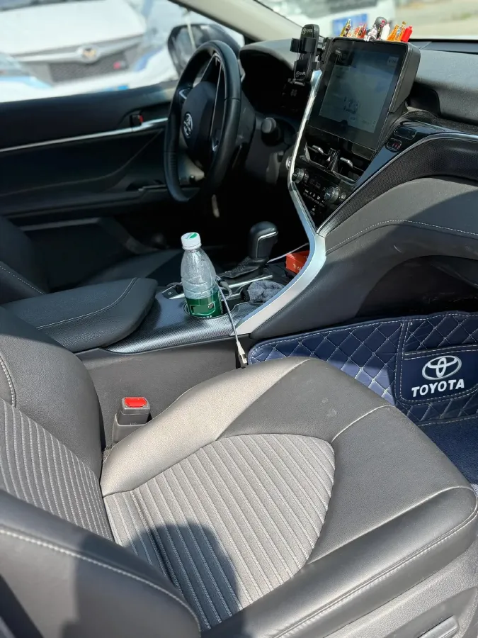 2023 Toyota Camry 2.5L 207HP L4 8AT,autocango,china used car exporter,china ev exporter,chinese used car exporter,chinese used ev exporter