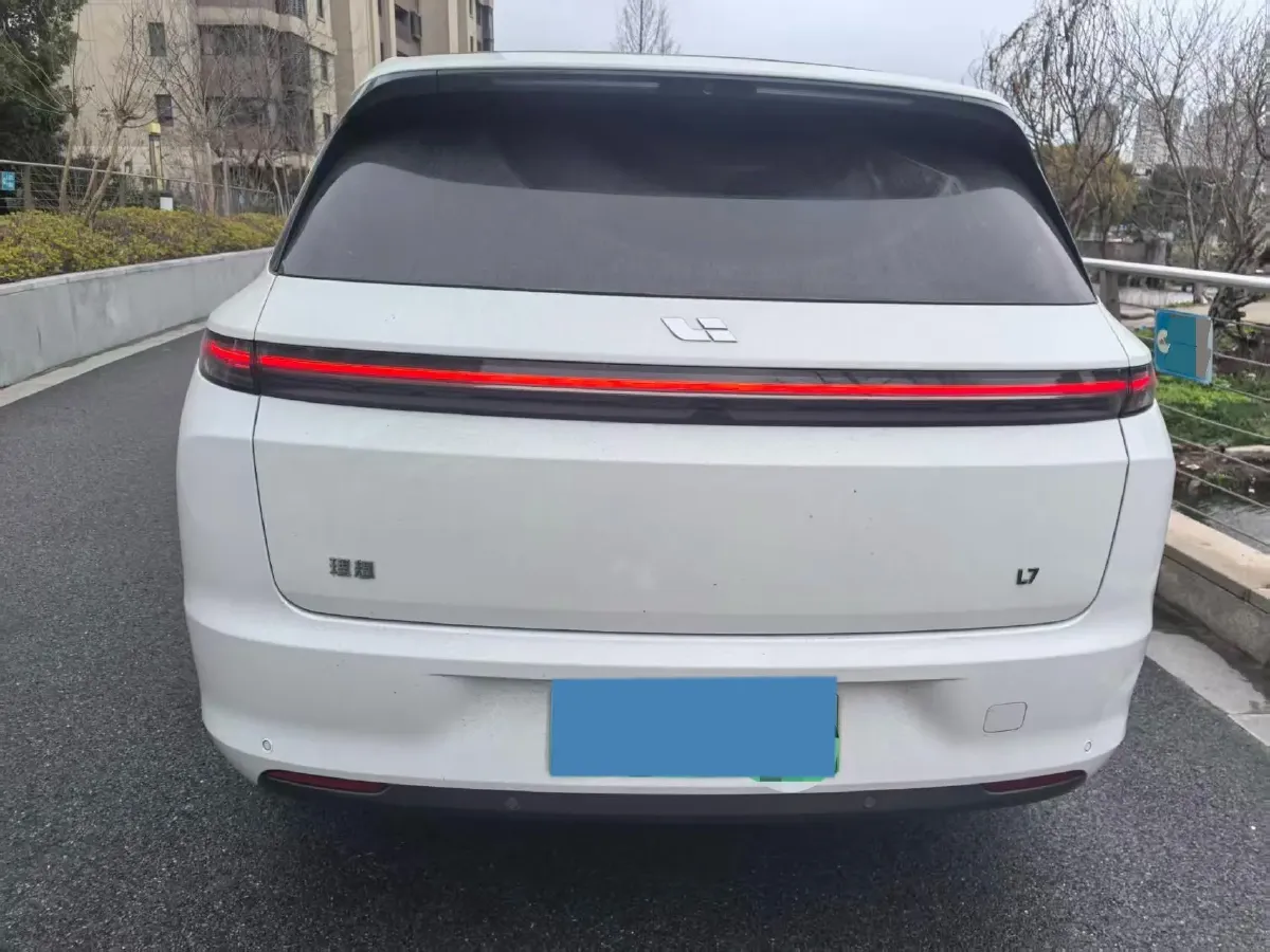 2023 Li L7 Range Extended 154HP REEV 40.9KWH,autocango,china used car exporter,china ev exporter,chinese used car exporter,chinese used ev exporter