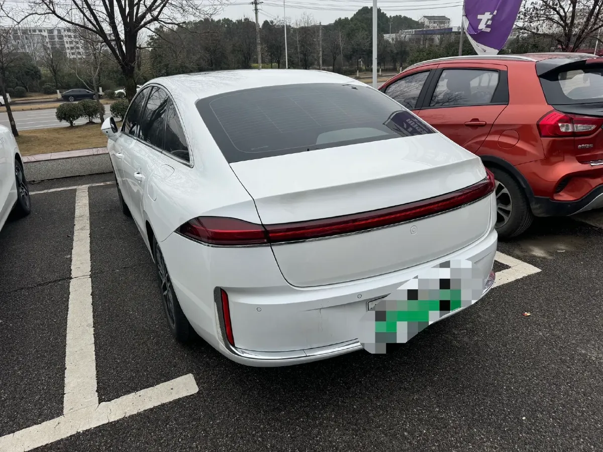 2025 Roewe M7 DMH 1.5L 112HP L4 1DHT PHEV,autocango,china used car exporter,china ev exporter,chinese used car exporter,chinese used ev exporter