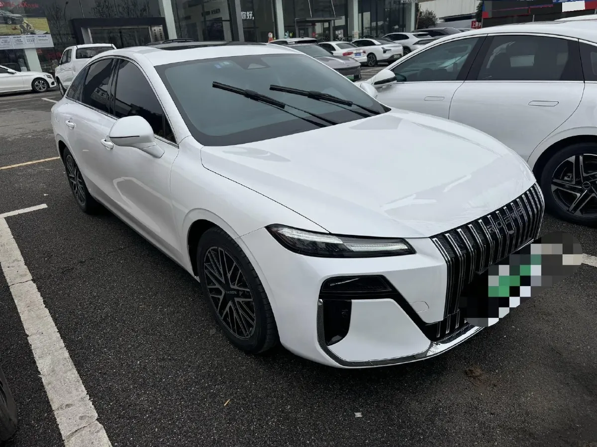 2025 Roewe M7 DMH 1.5L 112HP L4 1DHT PHEV,autocango,china used car exporter,china ev exporter,chinese used car exporter,chinese used ev exporter