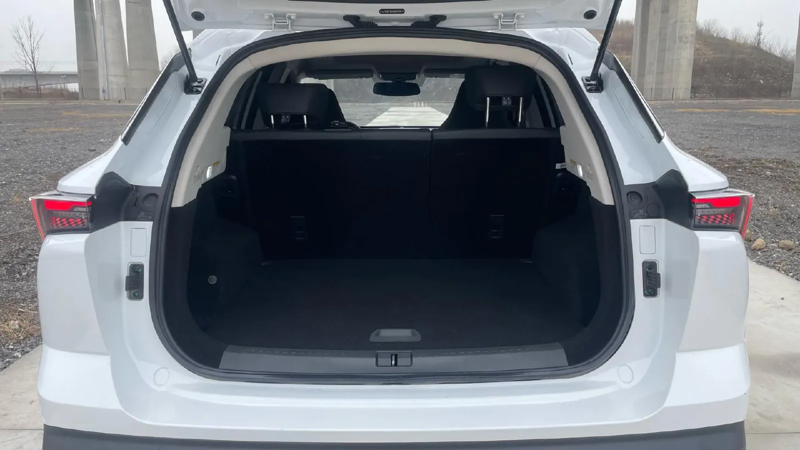 2025 Jetour DASHING 1.5T 156HP L4 6DCT,autocango,china used car exporter,china ev exporter,chinese used car exporter,chinese used ev exporter