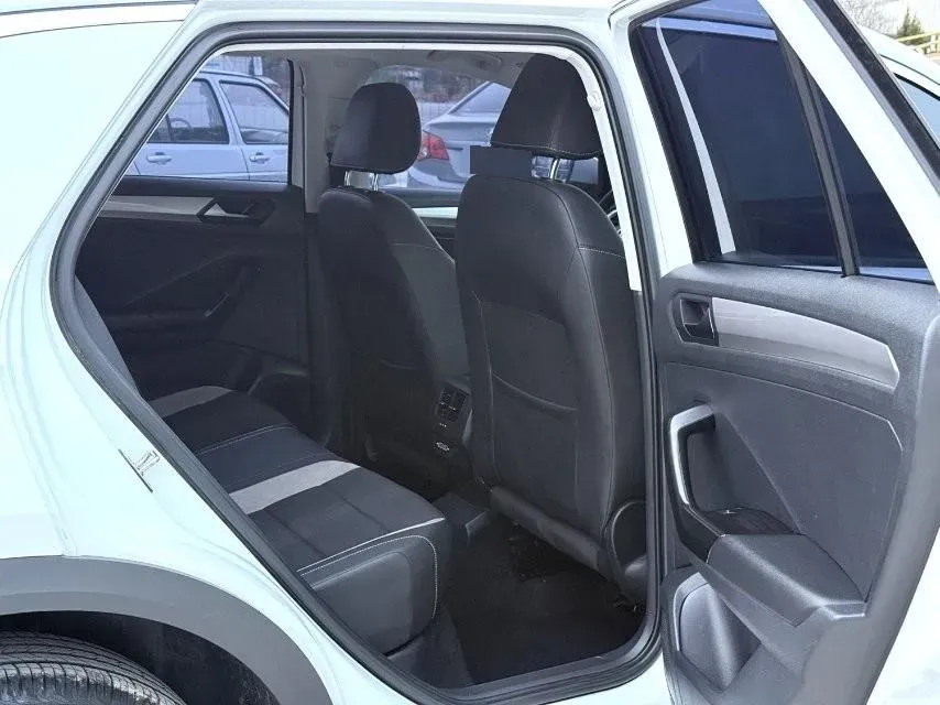 2022 Volkswagen T-Roc 1.4T 150HP L4 7DCT,autocango,china used car exporter,china ev exporter,chinese used car exporter,chinese used ev exporter