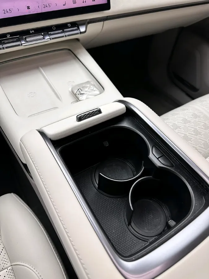 2025 Zeekr 7X BEV 75KWH,autocango,china used car exporter,china ev exporter,chinese used car exporter,chinese used ev exporter