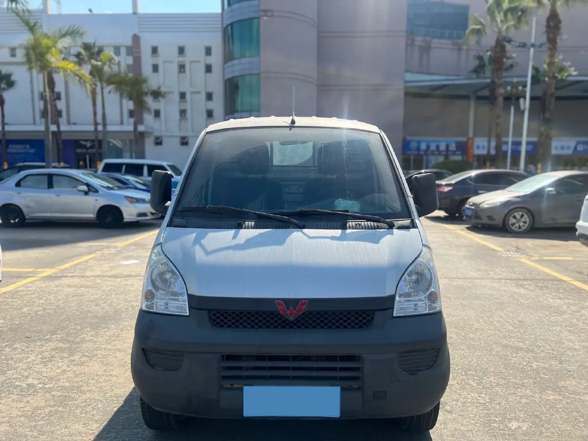 2020 WuLing RongGuang Mini Truck 1.5L 99HP L4 5MT,autocango,china used car exporter,china ev exporter,chinese used car exporter,chinese used ev exporter