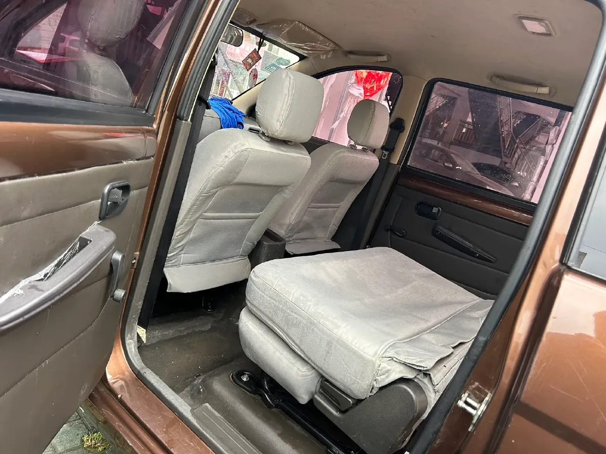 2015 WuLing HongGuang 1.5L 112HP L4 5MT,autocango,china used car exporter,china ev exporter,chinese used car exporter,chinese used ev exporter