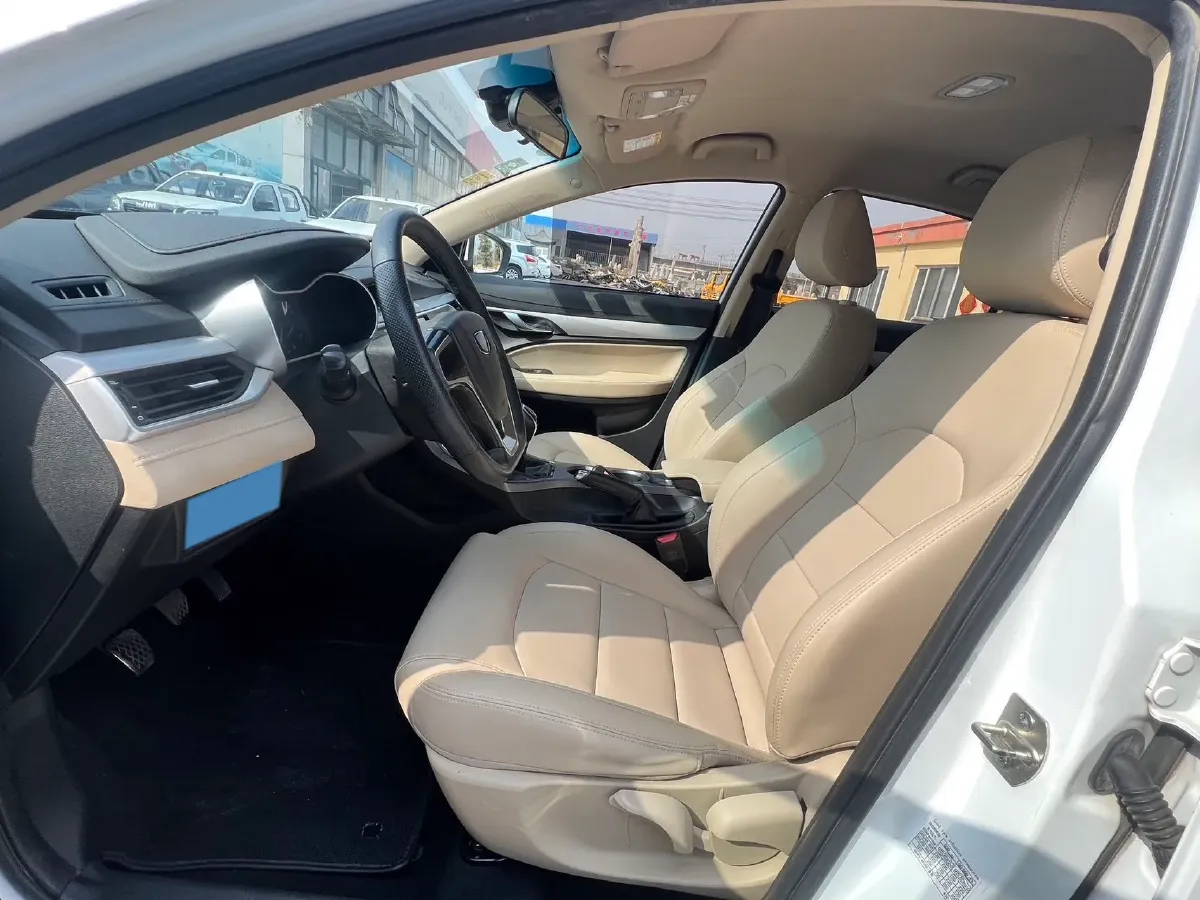 2018 Geely Emgrand 1.5L 109HP L4 5MT,autocango,china used car exporter,china ev exporter,chinese used car exporter,chinese used ev exporter