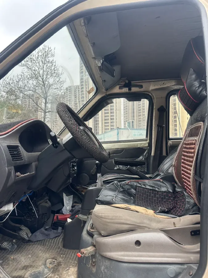 2019 WuLing RongGuang 1.5L 107HP L4 5MT,autocango,china used car exporter,china ev exporter,chinese used car exporter,chinese used ev exporter