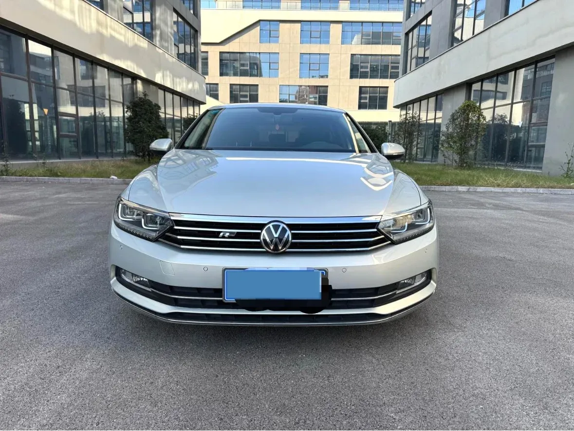 2017 Volkswagen Magotan 1.8T 180HP L4 7DCT,autocango,china used car exporter,china ev exporter,chinese used car exporter,chinese used ev exporter