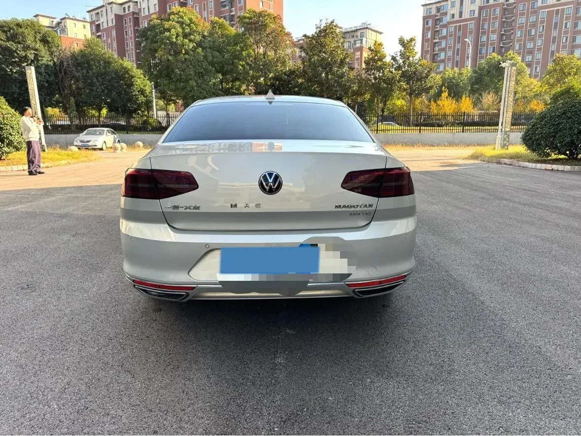 2017 Volkswagen Magotan 1.8T 180HP L4 7DCT,autocango,china used car exporter,china ev exporter,chinese used car exporter,chinese used ev exporter