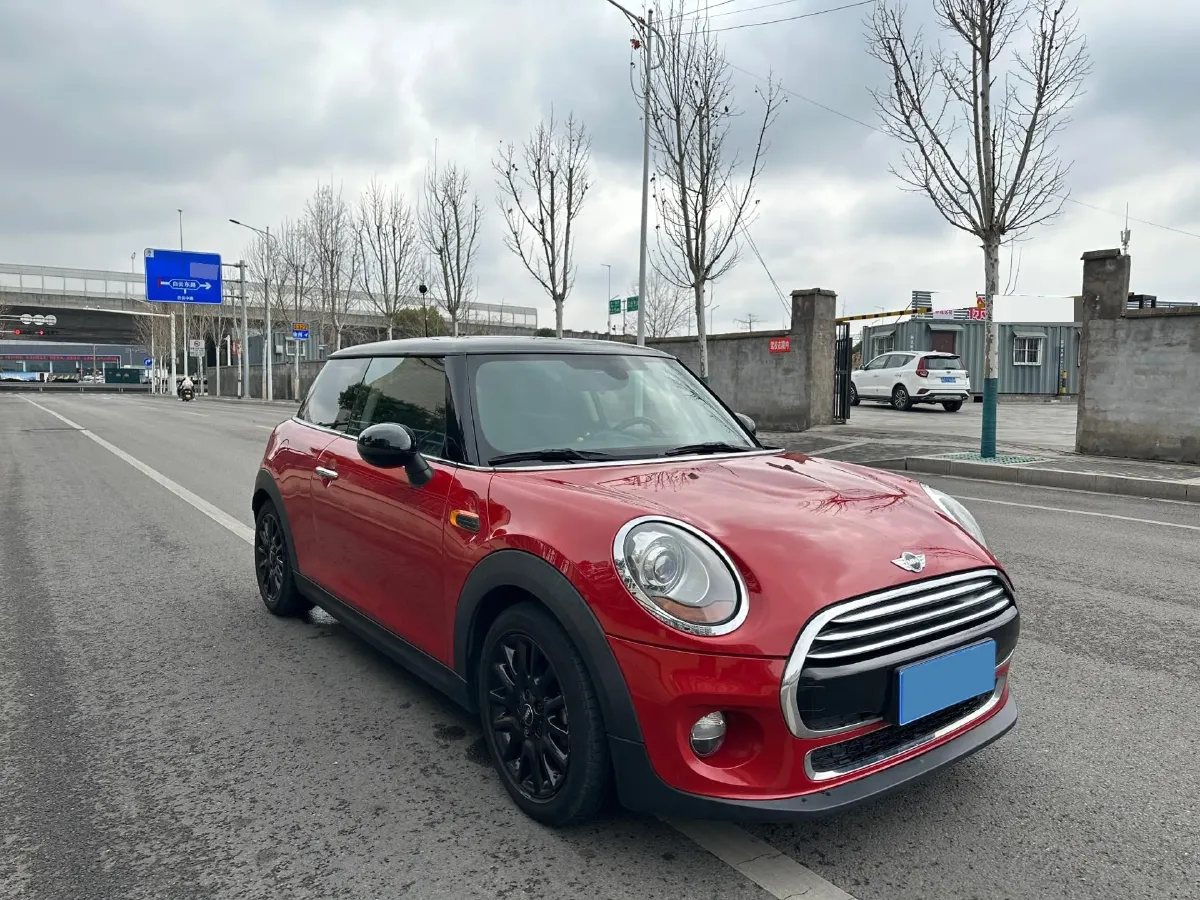 2016 MINI MINI 1.5T 136HP L3 6AT,autocango,china used car exporter,china ev exporter,chinese used car exporter,chinese used ev exporter