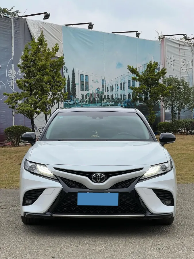 2019 Toyota Camry 2.5L 209HP L4 8AT,autocango,china used car exporter,china ev exporter,chinese used car exporter,chinese used ev exporter