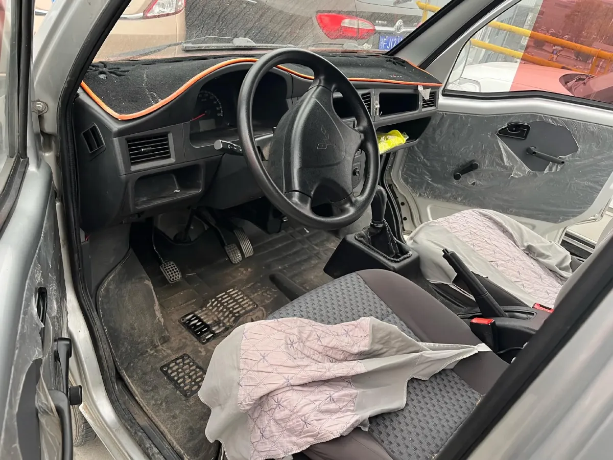 2020 WuLing ZhiGuang 1.2L 76HP L4 5MT,autocango,china used car exporter,china ev exporter,chinese used car exporter,chinese used ev exporter