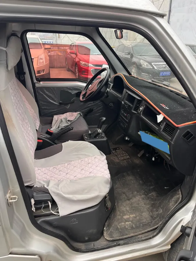 2020 WuLing ZhiGuang 1.2L 76HP L4 5MT,autocango,china used car exporter,china ev exporter,chinese used car exporter,chinese used ev exporter