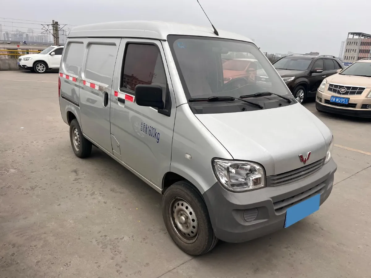 2020 WuLing ZhiGuang 1.2L 76HP L4 5MT,autocango,china used car exporter,china ev exporter,chinese used car exporter,chinese used ev exporter