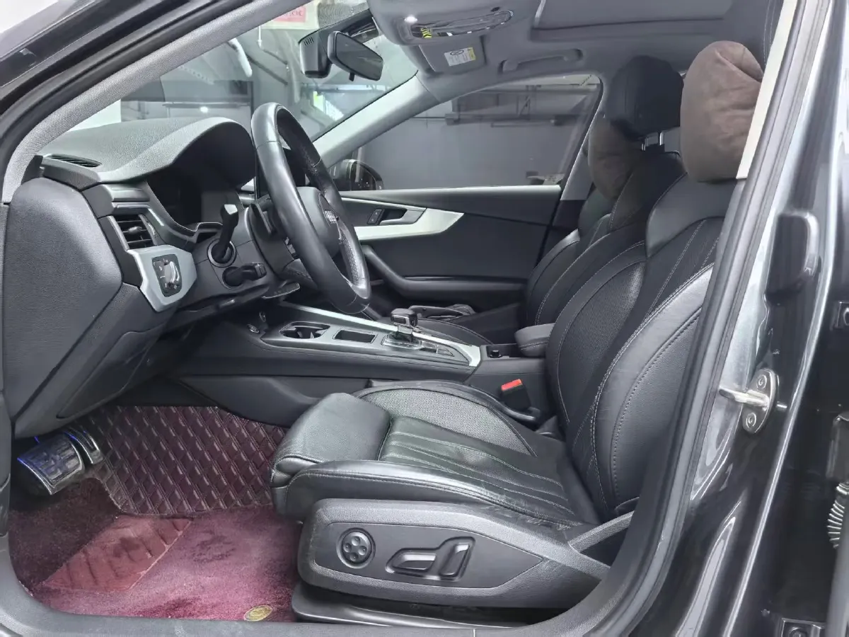 2022 Audi A4L 2.0T 190HP L4 7DCT,autocango,china used car exporter,china ev exporter,chinese used car exporter,chinese used ev exporter