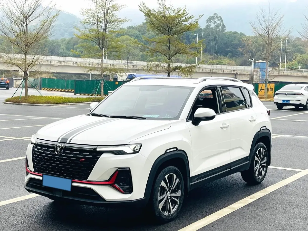 2022 ChangAn CS35 Plus 1.4T 160HP L4 7DCT,autocango,china used car exporter,china ev exporter,chinese used car exporter,chinese used ev exporter