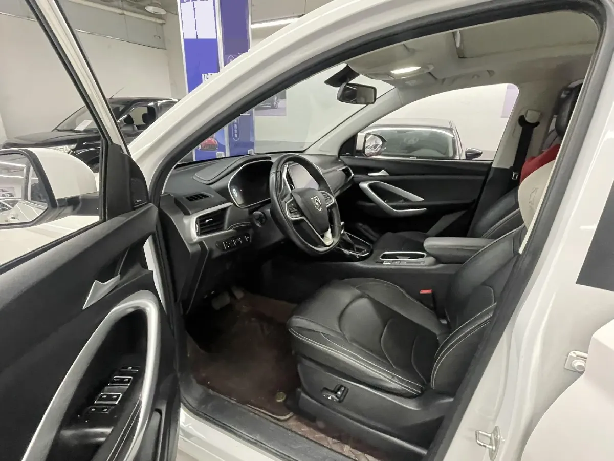 2020 BaoJun RS-3 1.5T 147HP L4 CVT,autocango,china used car exporter,china ev exporter,chinese used car exporter,chinese used ev exporter