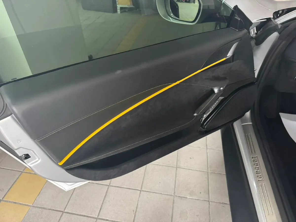 2020 Ferrari Roma 3.9T 620HP V8 8DCT,autocango,china used car exporter,china ev exporter,chinese used car exporter,chinese used ev exporter