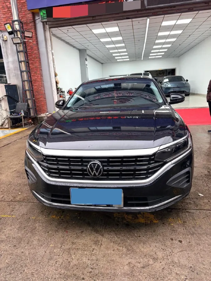 2024 Volkswagen Passat 2.0T 220HP L4 7DCT,autocango,china used car exporter,china ev exporter,chinese used car exporter,chinese used ev exporter
