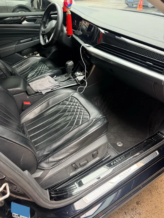 2024 Volkswagen Passat 2.0T 220HP L4 7DCT,autocango,china used car exporter,china ev exporter,chinese used car exporter,chinese used ev exporter