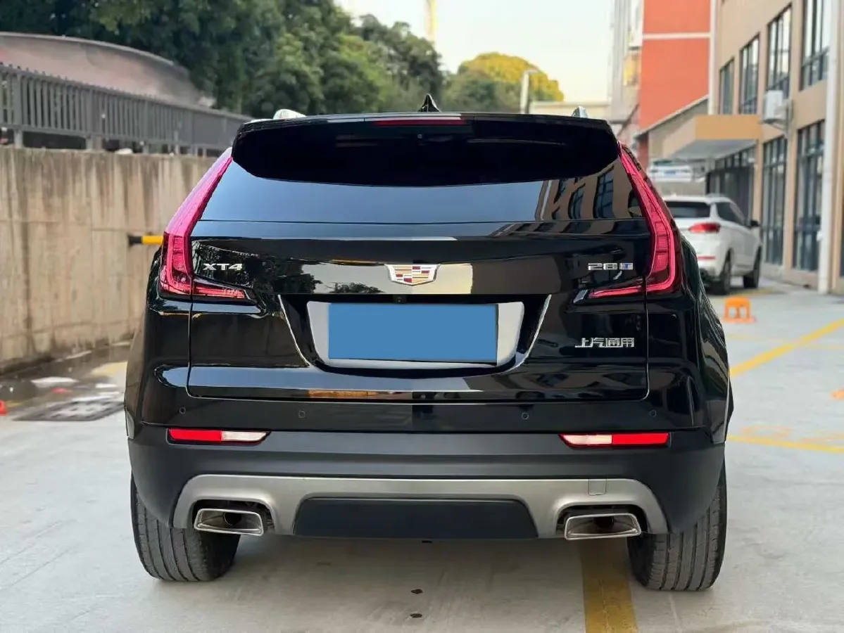 2022 Cadillac XT4 2.0T 237HP L4 9AT,autocango,china used car exporter,china ev exporter,chinese used car exporter,chinese used ev exporter