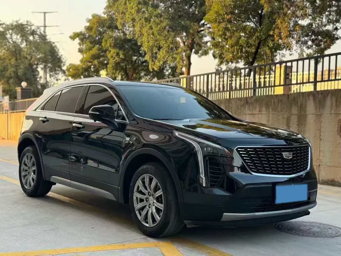 2022 Cadillac XT4 2.0T 237HP L4 9AT,autocango,china used car exporter,china ev exporter,chinese used car exporter,chinese used ev exporter
