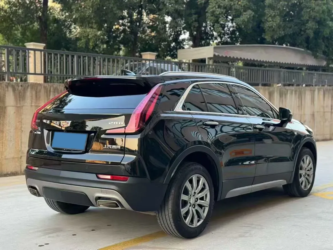 2022 Cadillac XT4 2.0T 237HP L4 9AT,autocango,china used car exporter,china ev exporter,chinese used car exporter,chinese used ev exporter