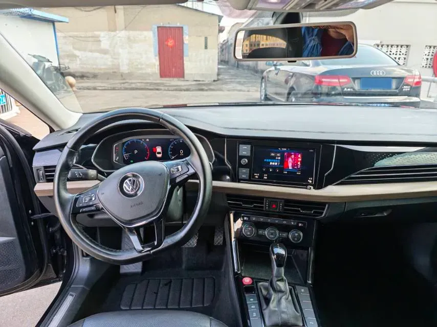 2019 Volvo V40 1.5T 152HP L4 6AT,autocango,china used car exporter,china ev exporter,chinese used car exporter,chinese used ev exporter