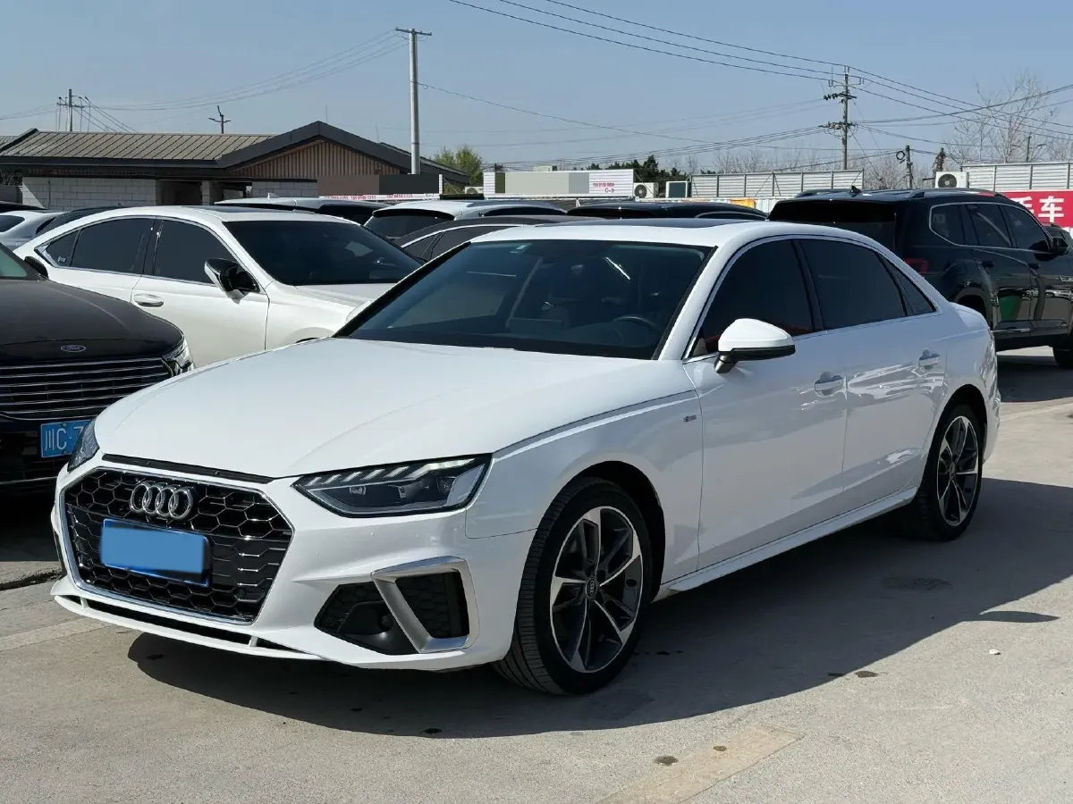 2023 Audi A4L 2.0T 190HP L4 7DCT,autocango,china used car exporter,china ev exporter,chinese used car exporter,chinese used ev exporter