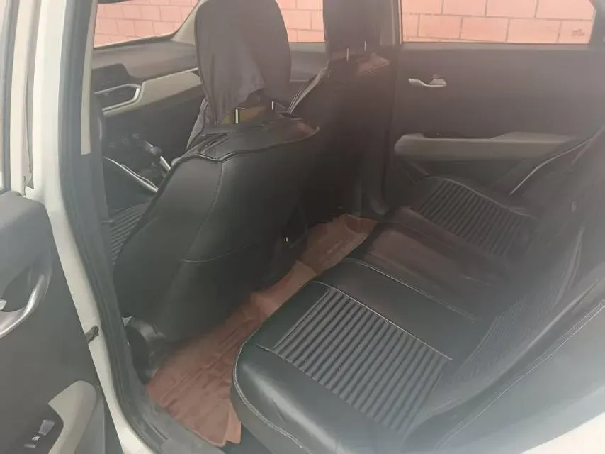 2019 WuLing HongGuang 1.5L 99HP L4 6MT,autocango,china used car exporter,china ev exporter,chinese used car exporter,chinese used ev exporter