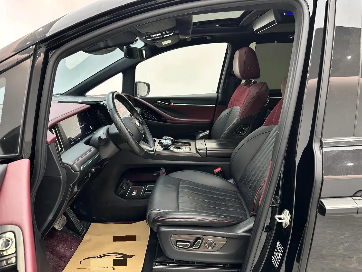 2023 GAC Trumpchi M8 2.0T 252HP L4 8AT,autocango,china used car exporter,china ev exporter,chinese used car exporter,chinese used ev exporter
