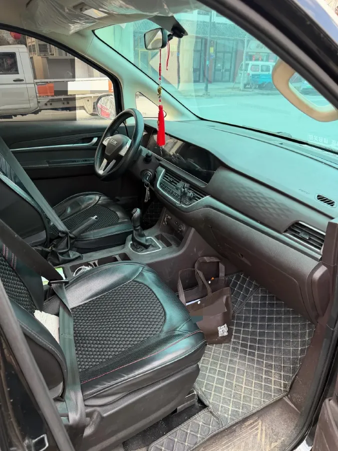 2023 BAW RuiSheng Trump M7 1.6L 124HP L4 5MT,autocango,china used car exporter,china ev exporter,chinese used car exporter,chinese used ev exporter