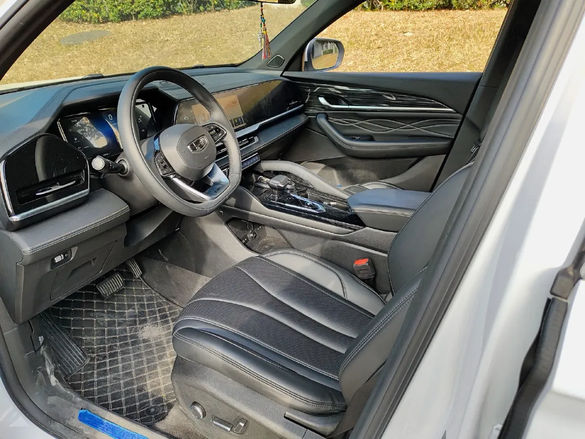 2024 Geely Monjaro 2.0T 218HP L4 7DCT,autocango,china used car exporter,china ev exporter,chinese used car exporter,chinese used ev exporter