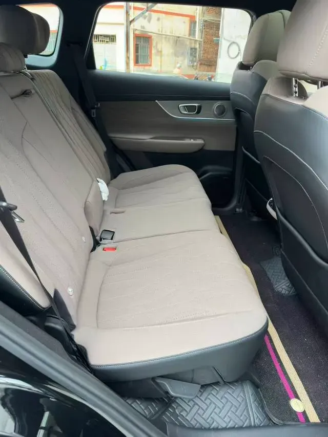 2025 Fulwin FulwinT8 1.5T 156HP L4 1DHT PHEV 18.67KWH,autocango,china used car exporter,china ev exporter,chinese used car exporter,chinese used ev exporter