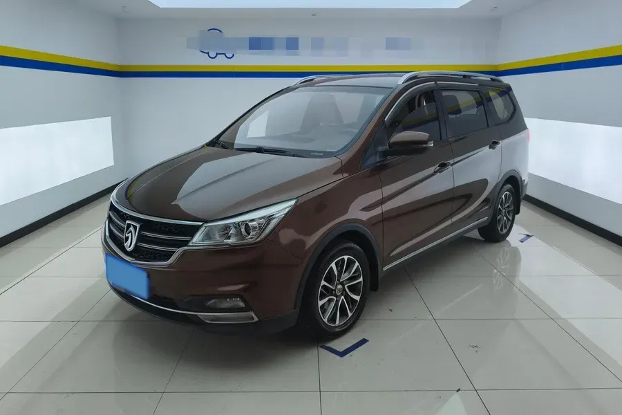 2017 BaoJun 730 1.5T 150HP L4 6MT,autocango,china used car exporter,china ev exporter,chinese used car exporter,chinese used ev exporter