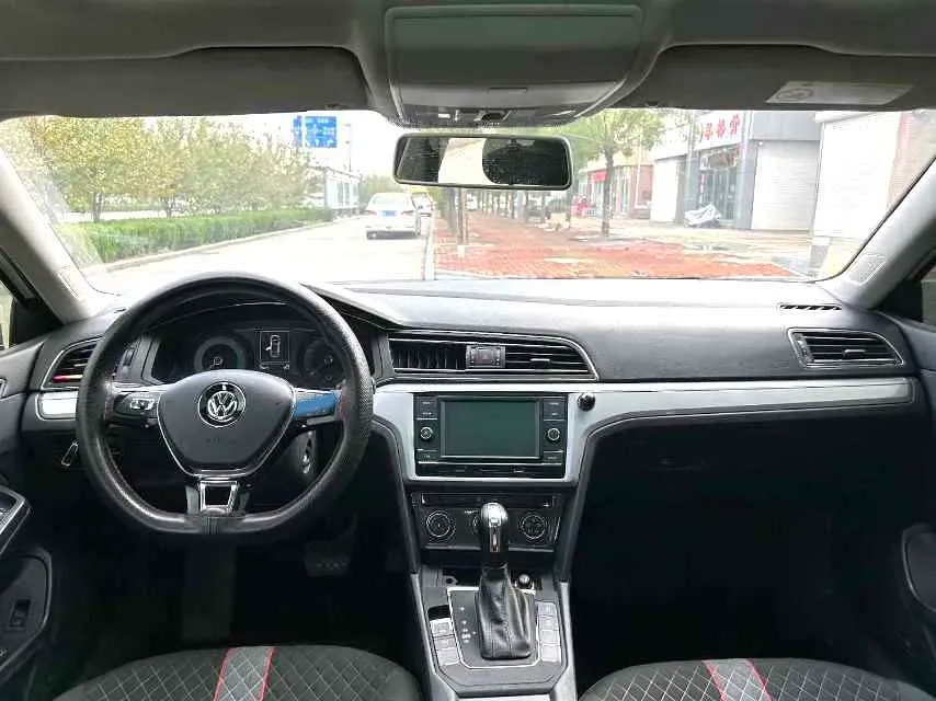 2019 Volkswagen T-Cross 1.4T 150HP L4 7DCT,autocango,china used car exporter,china ev exporter,chinese used car exporter,chinese used ev exporter