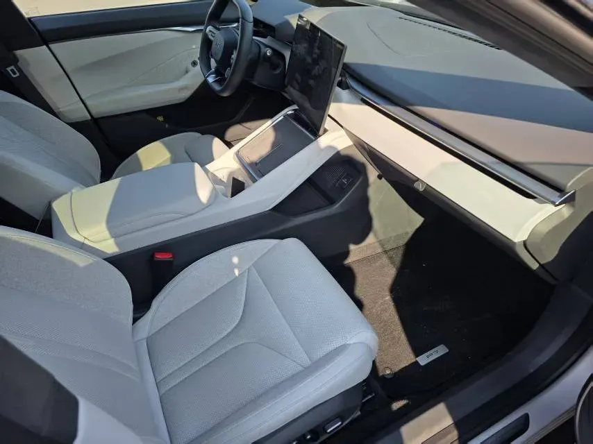 2025 Xpeng P7 BEV,autocango,china used car exporter,china ev exporter,chinese used car exporter,chinese used ev exporter