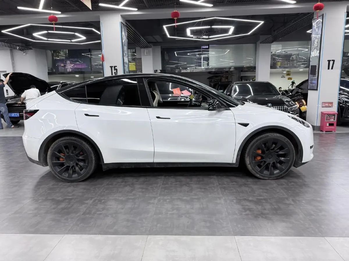 2022 Tesla Model Y BEV 60KWH,autocango,china used car exporter,china ev exporter,chinese used car exporter,chinese used ev exporter
