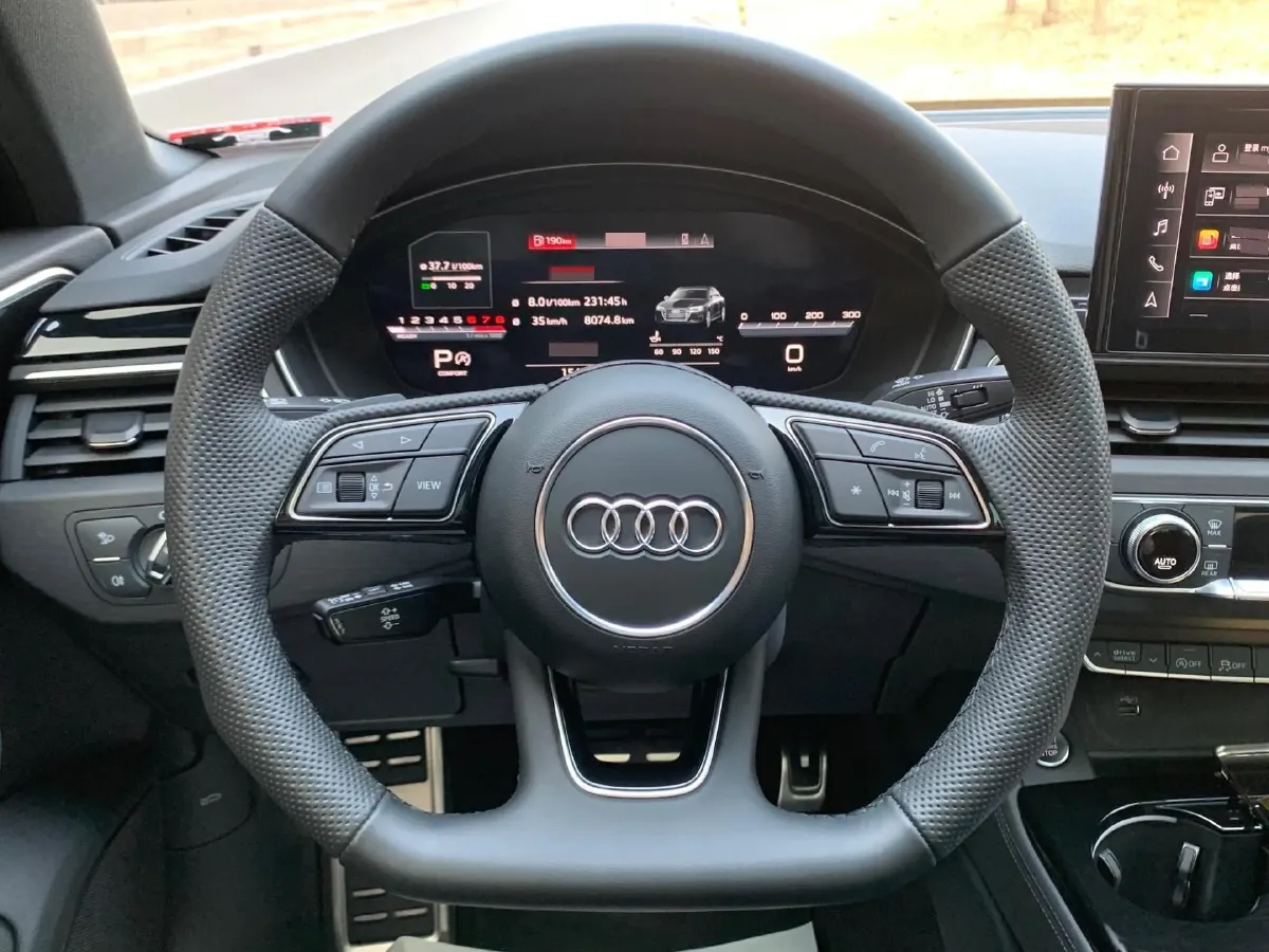 2024 Audi A4L 2.0T 190HP L4 7DCT,autocango,china used car exporter,china ev exporter,chinese used car exporter,chinese used ev exporter