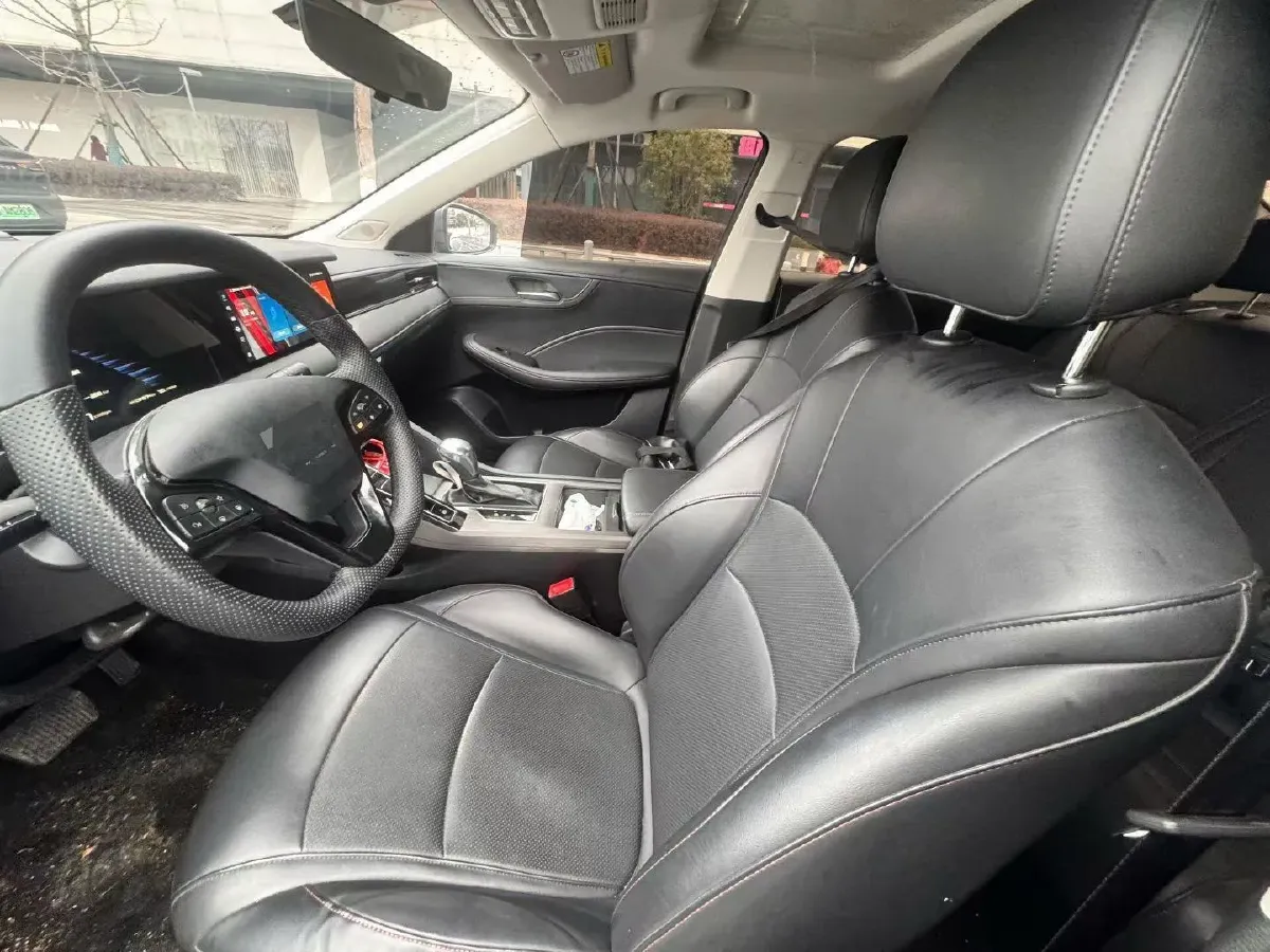 2023 Roewe i5 1.5L 129HP L4 CVT,autocango,china used car exporter,china ev exporter,chinese used car exporter,chinese used ev exporter