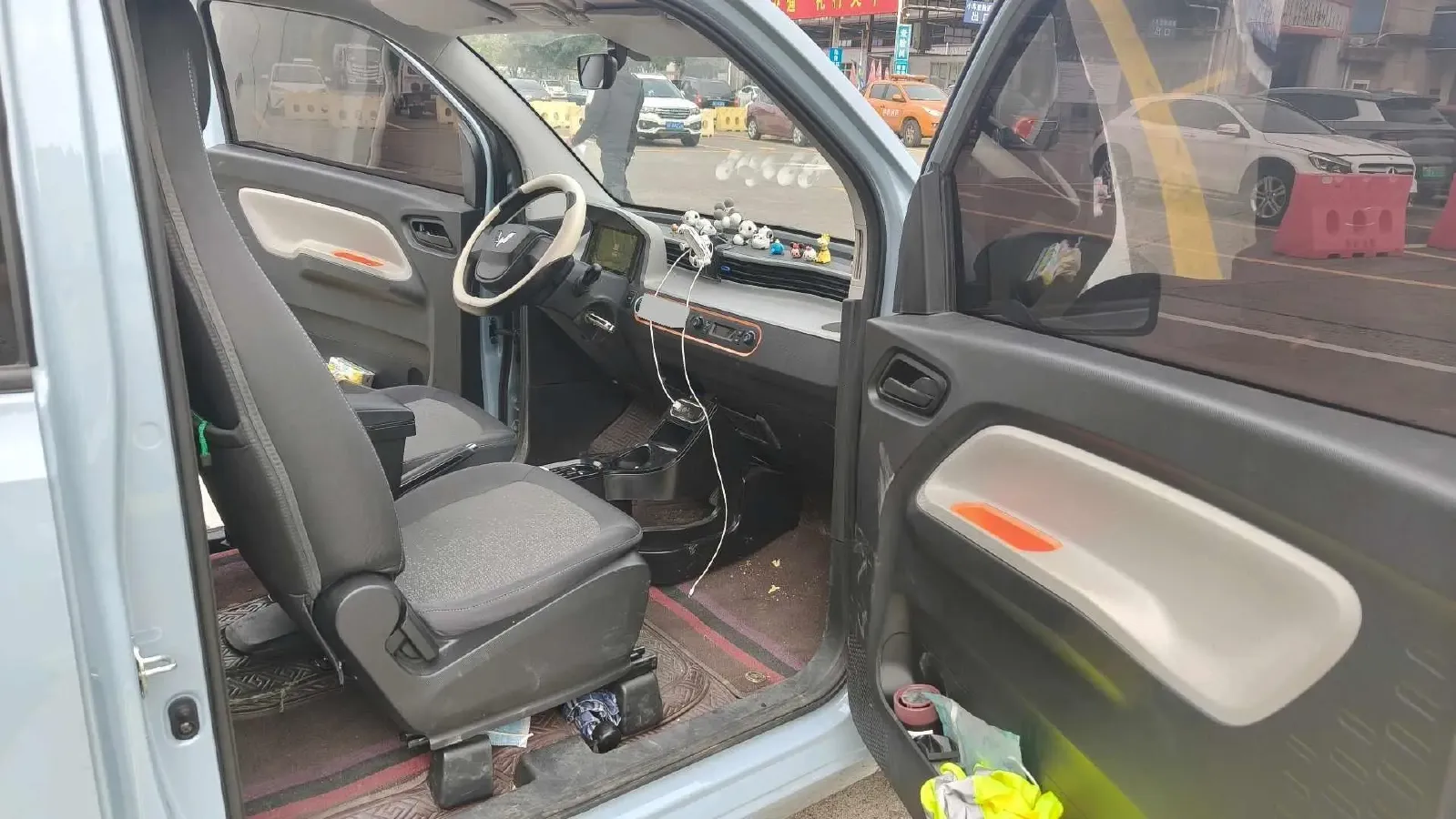 2022 LingBox uni BEV 11.52KWH,autocango,china used car exporter,china ev exporter,chinese used car exporter,chinese used ev exporter