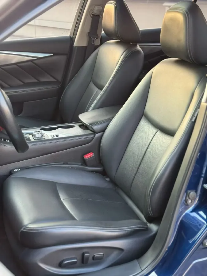 2016 Infiniti Q50L 2.0T 211HP L4 7AT,autocango,china used car exporter,china ev exporter,chinese used car exporter,chinese used ev exporter