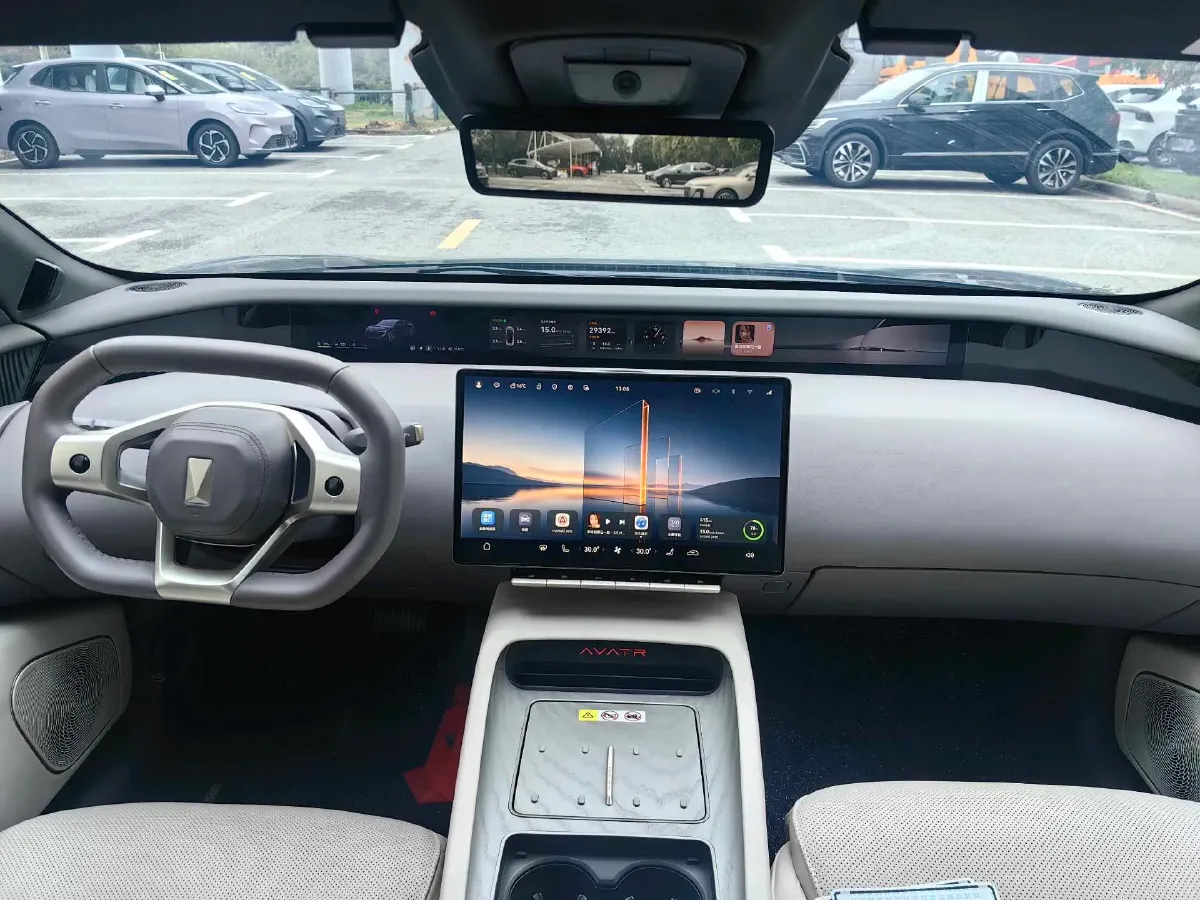 2025 Avatr 12 1.5T 156HP L4 REEV 39.05KWH,autocango,china used car exporter,china ev exporter,chinese used car exporter,chinese used ev exporter