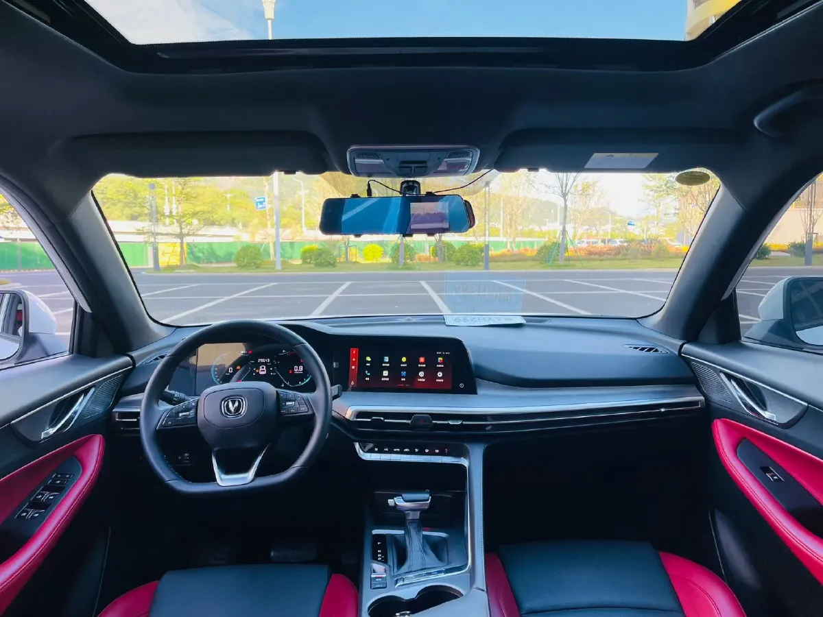 2023 ChangAn CS35 Plus 1.4T 160HP L4 7DCT,autocango,china used car exporter,china ev exporter,chinese used car exporter,chinese used ev exporter