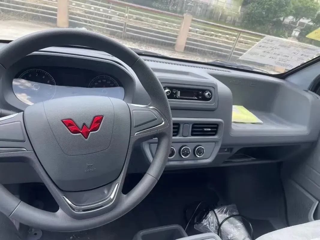 2024 WuLing YangGuang BEV 41.9KWH,autocango,china used car exporter,china ev exporter,chinese used car exporter,chinese used ev exporter